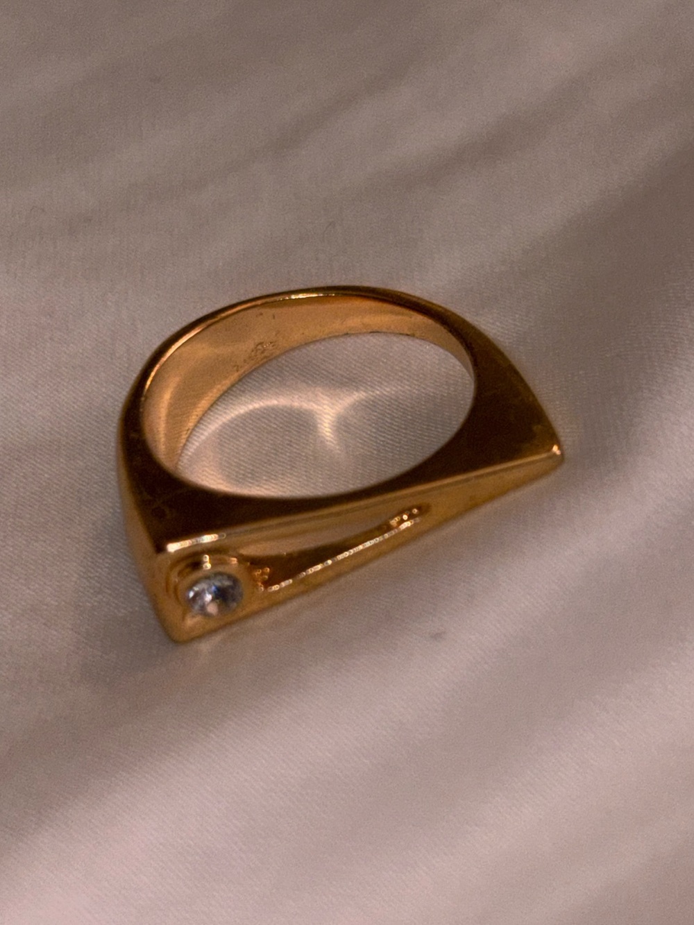 Vintage Gold Tone Ring with Clear Stone Accent - Picture 5 of 5